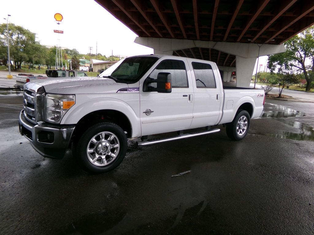 2014 Ford F-250 Lariat photo 2