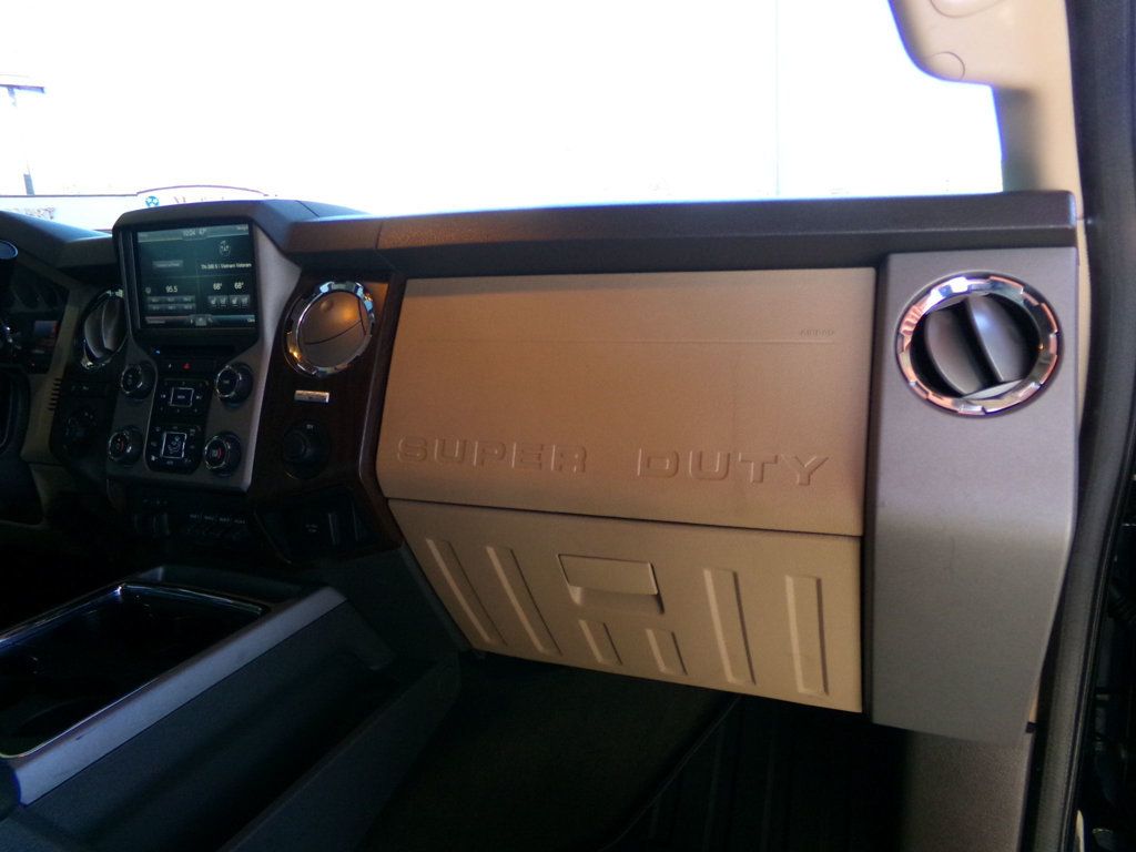 2014 Ford Super Duty F-250 SRW 4WD Crew Cab 156" Lariat - 22942074 - 16
