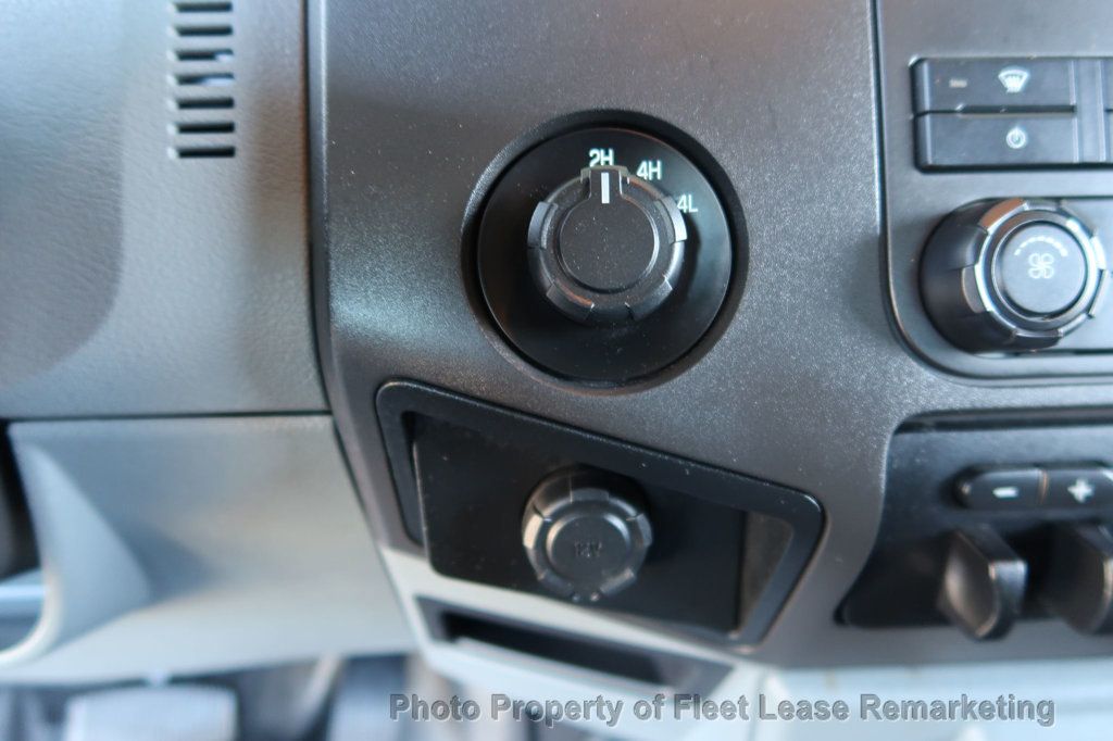 2014 Ford Super Duty F-250 SRW F250SD 4WD Crew Cab LWB - 22949447 - 32