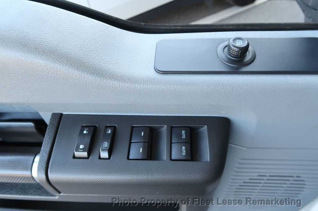 2014 Ford Super Duty F-250 SRW F250SD 4WD Crew Cab LWB - 22949447 - 37