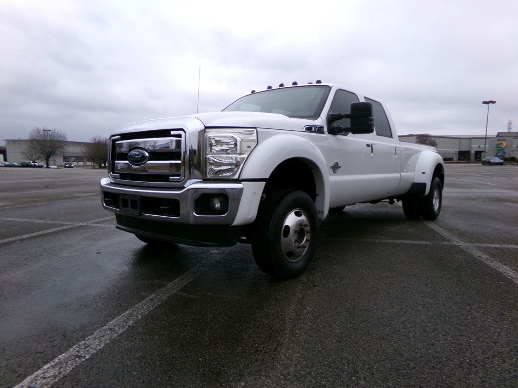 2014 Ford F-450 Lariat photo 2