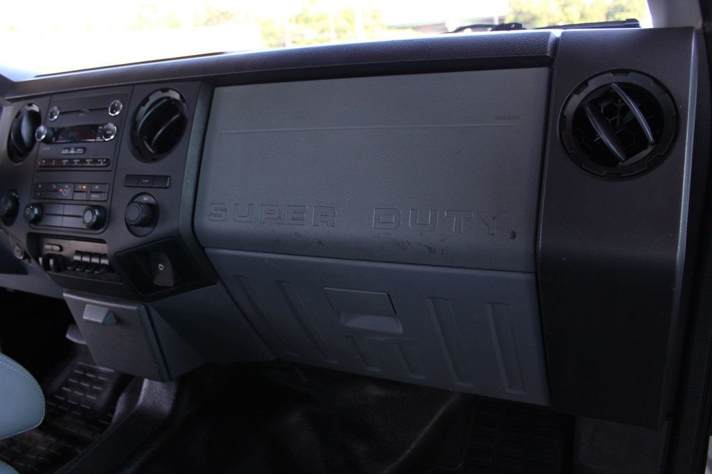 2014 Ford Super Duty F-450 DRW 4WD Crew Cab 172" XL - 23057540 - 9
