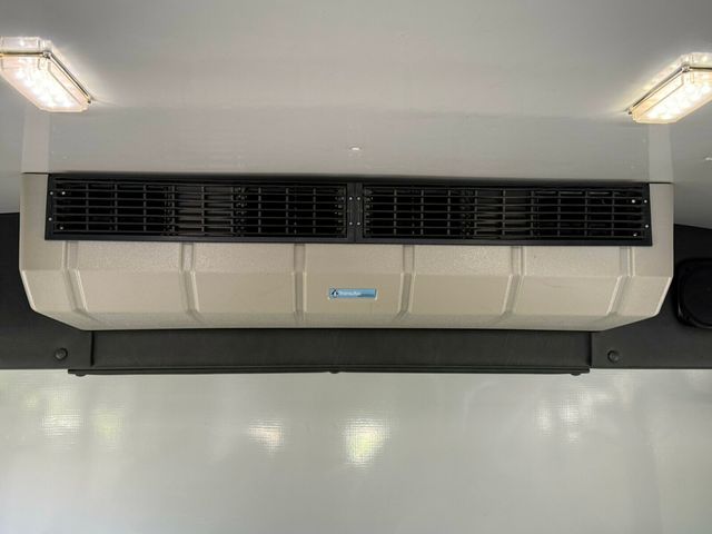 2014 Ford Super Duty F-450 DRW Cab-Chassis 4x4, 16 Passenger, Package Shelves, Carpeted Luggage Compartment - 23035823 - 28