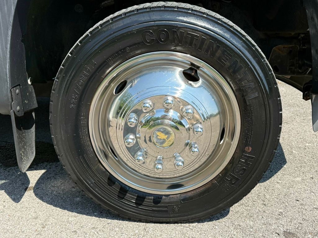 2014 Ford Super Duty F-450 DRW Cab-Chassis 4x4, 16 Passenger, Package Shelves, Carpeted Luggage Compartment - 23035823 - 31
