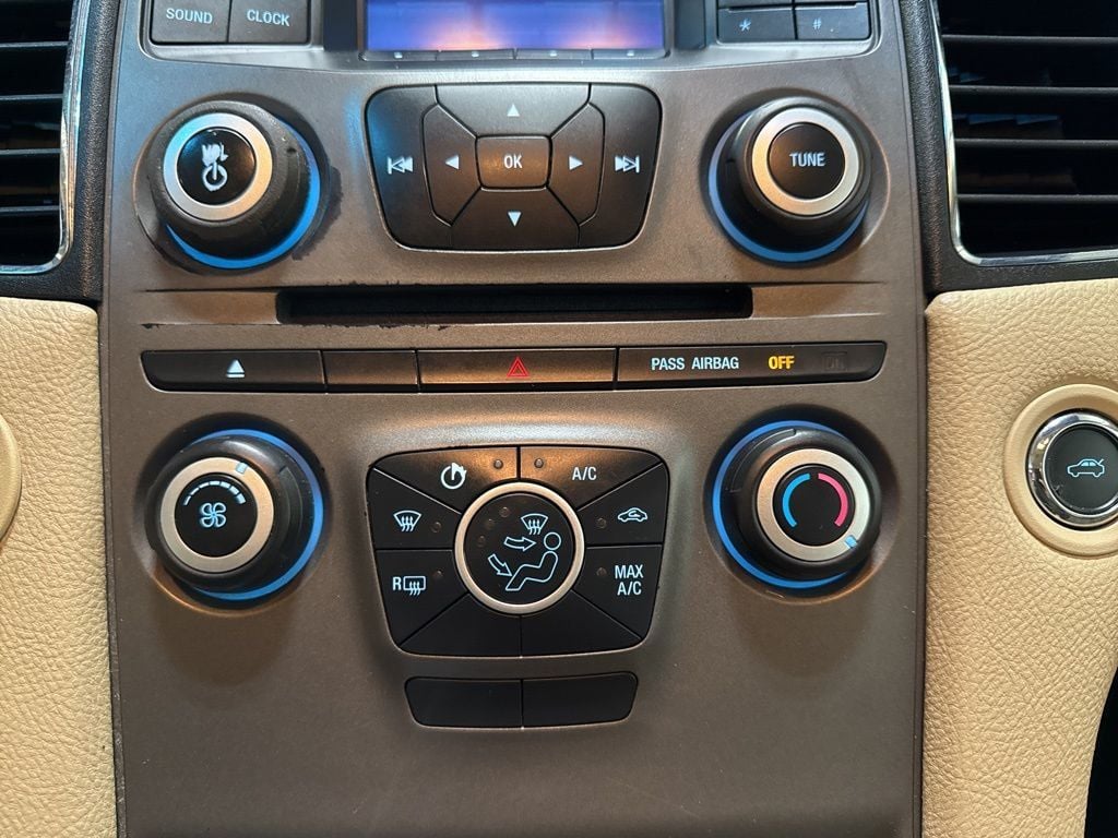 2014 Ford Taurus 4dr Sedan SE FWD - 22967678 - 18