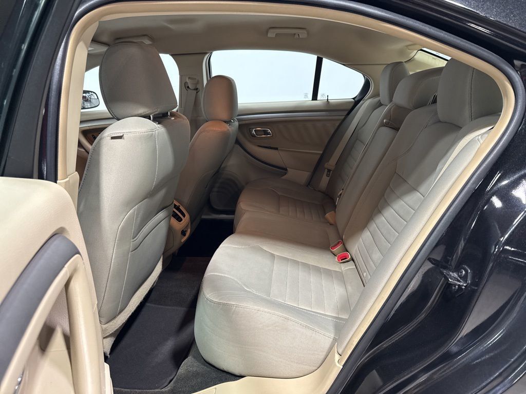 2014 Ford Taurus 4dr Sedan SE FWD - 22967678 - 27