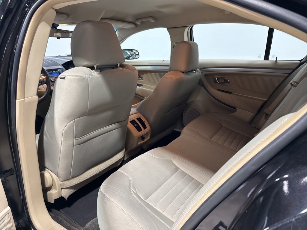 2014 Ford Taurus 4dr Sedan SE FWD - 22967678 - 29