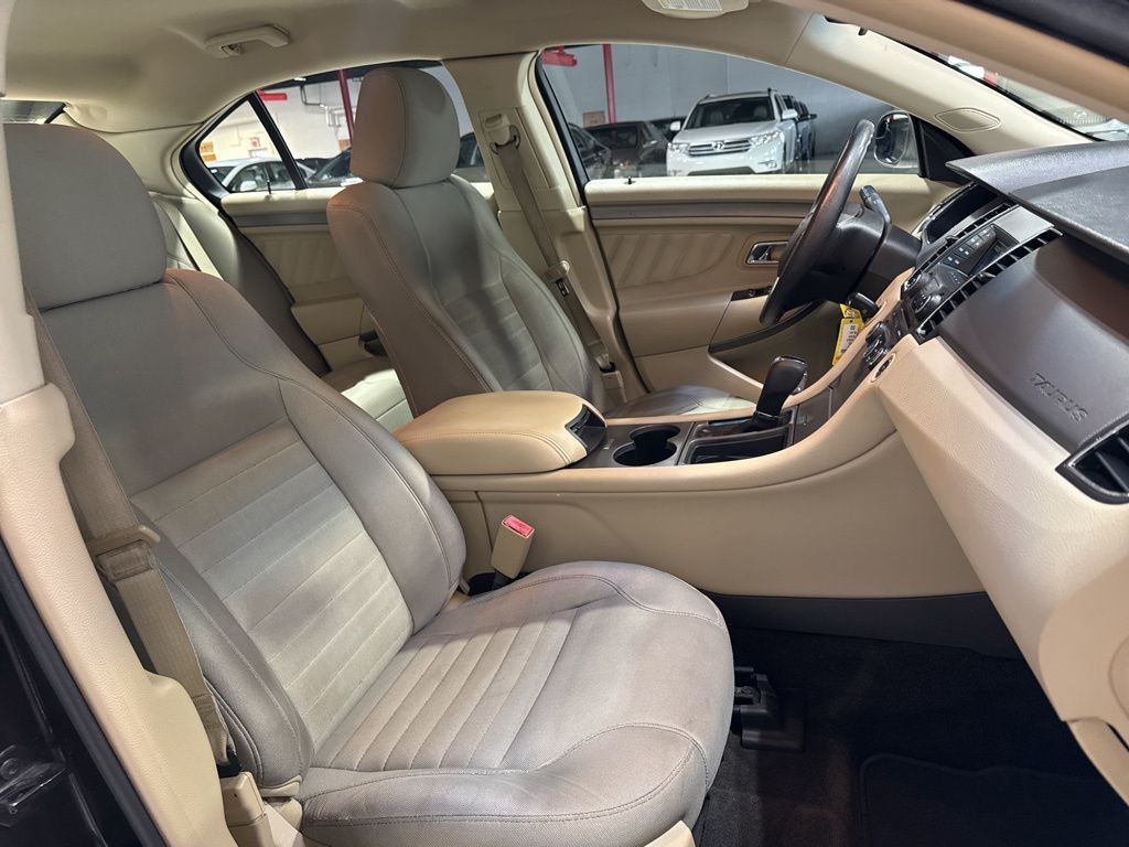 2014 Ford Taurus 4dr Sedan SE FWD - 22967678 - 36