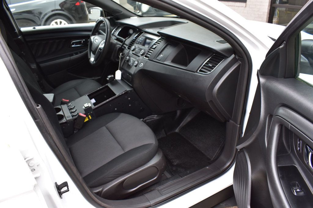 2014 Ford Taurus POLICE INTERCEPTOR  - 22802967 - 17