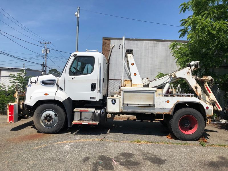 2014 Freightliner 108SD TOW TRUCK/WRECKER READY FOR WORK LOW MILES - 20086136 - 1