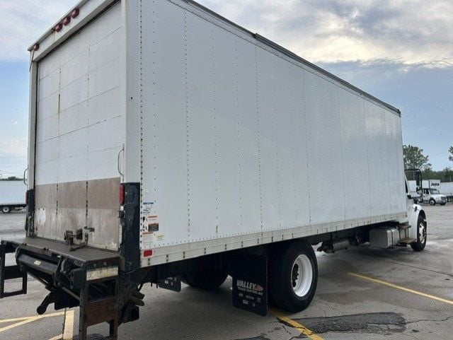 2014 Freightliner M2 2014FREIGHTLINER 26' BOX TRUCK - 23056118 - 3