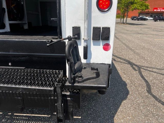 2014 Freightliner M2106 ENCLOSED UTILITY SERVICE TRUCK NON CDL COMPRESSOR AND GENERATOR - 22401975 - 42