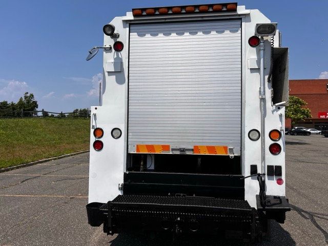 2014 Freightliner M2106 ENCLOSED UTILITY SERVICE TRUCK NON CDL COMPRESSOR AND GENERATOR - 22401975 - 5