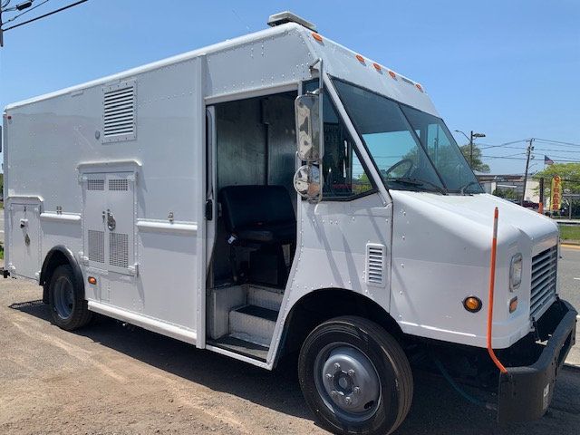 2014 Freightliner MT 45 15 FOOT STEP VAN MULTIPLE USES FINANCING AND SHIPPING AVAILABLE - 22403551 - 2