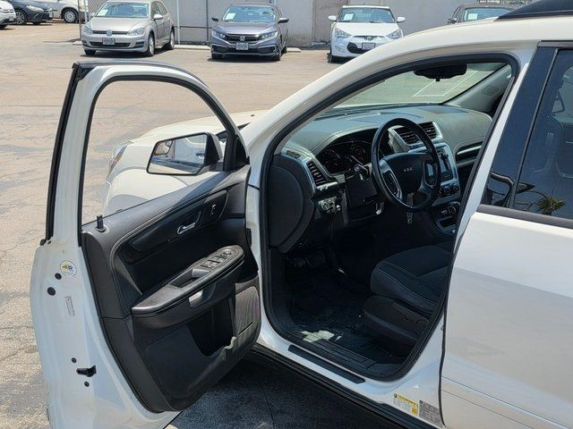 2014 GMC Acadia AWD 4dr SLE1 - 22859177 - 38