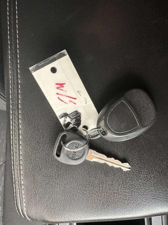 2014 GMC Acadia FWD 4dr SLE1 - 22958727 - 37