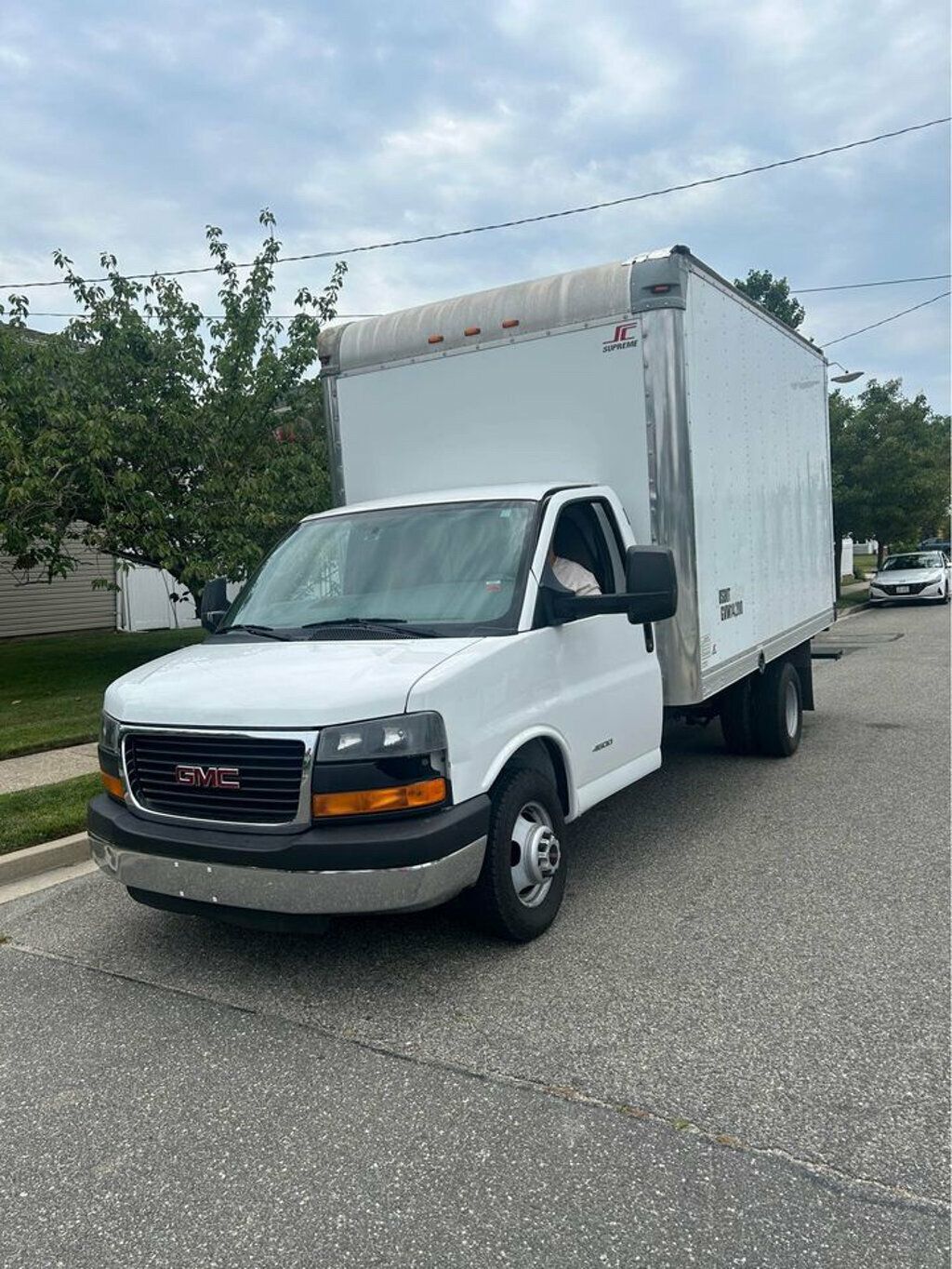 2014 GMC G4500 16 FOOT BOX TRUCK SIDE DOOR ENTRY PULL OUT RAMP READY FOR WORK - 22541500 - 23