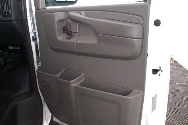 2014 GMC Savana Cargo Van RWD 2500 135" - 14930463 - 16