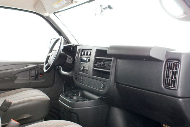 2014 GMC Savana Cargo Van RWD 2500 135" - 14930463 - 18