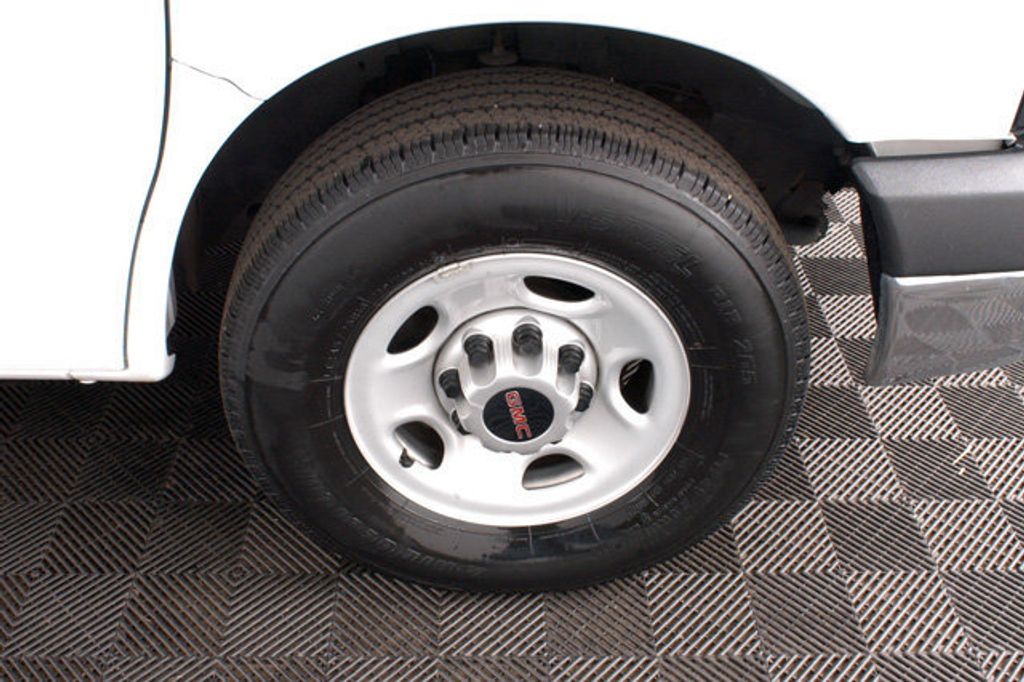 2014 GMC Savana Cargo Van RWD 2500 135" - 14930463 - 21