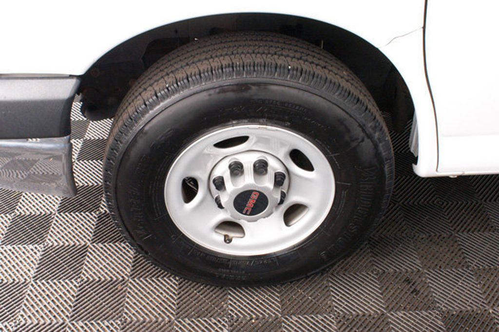 2014 GMC Savana Cargo Van RWD 2500 135" - 14930463 - 22