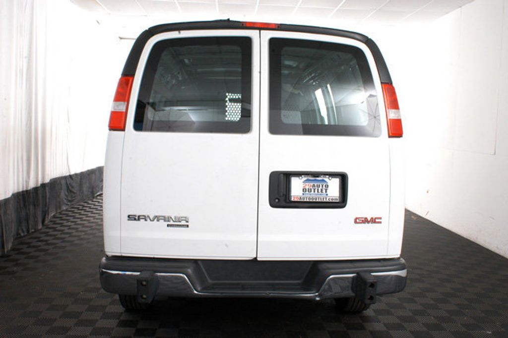 2014 GMC Savana Cargo Van RWD 2500 135" - 14930463 - 4