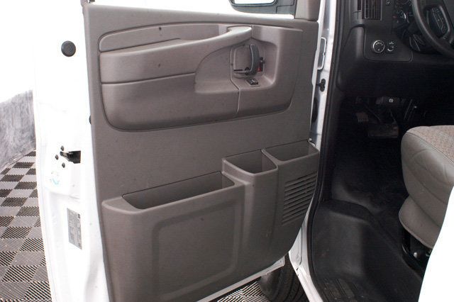 2014 GMC Savana Cargo Van RWD 2500 135" - 14930463 - 7