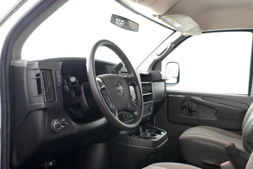 2014 GMC Savana Cargo Van RWD 2500 135" - 14930463 - 8