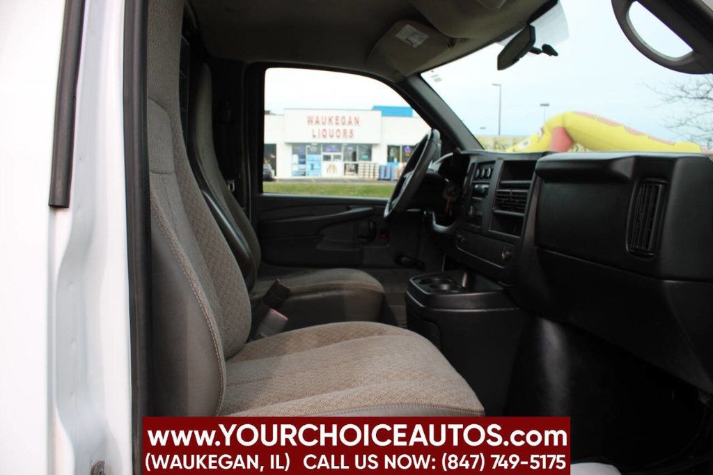 2014 GMC Savana Commercial Cutaway 3500 Van 139" - 22670742 - 10