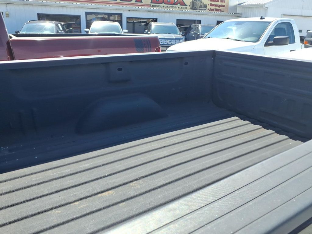 GMC Sierra photo 17