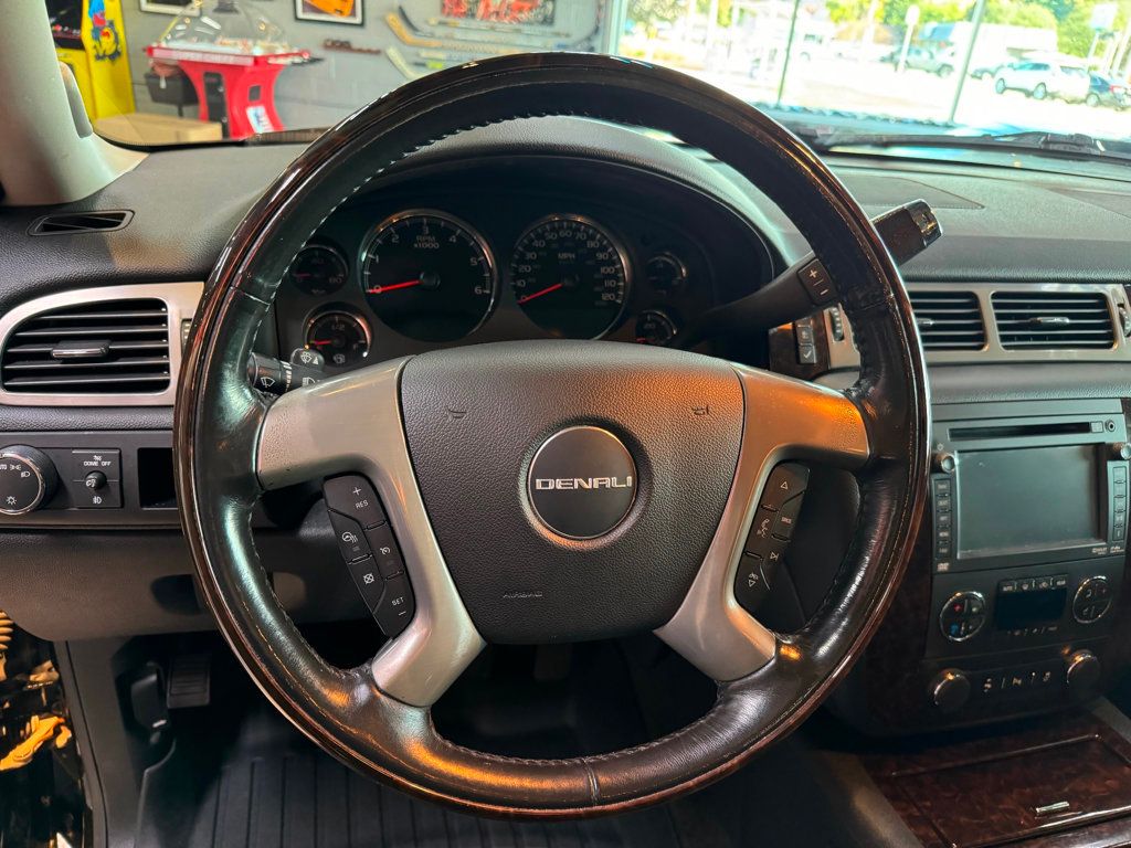 2014 Gmc Yukon Denali photo 16