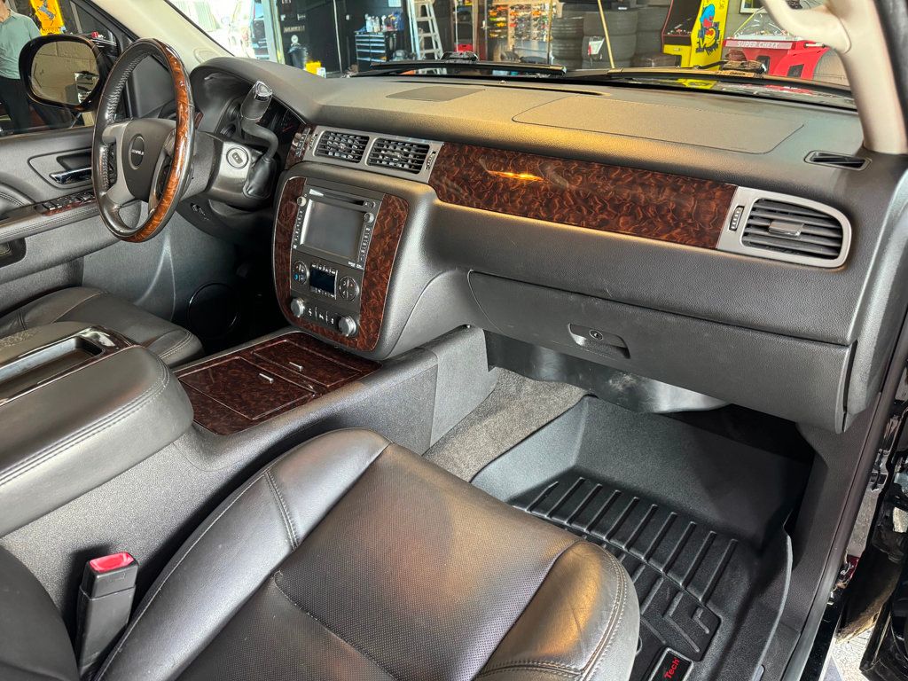 2014 Gmc Yukon Denali photo 30