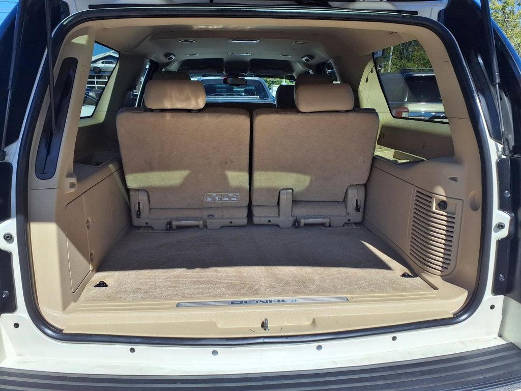 GMC Yukon XL photo 23
