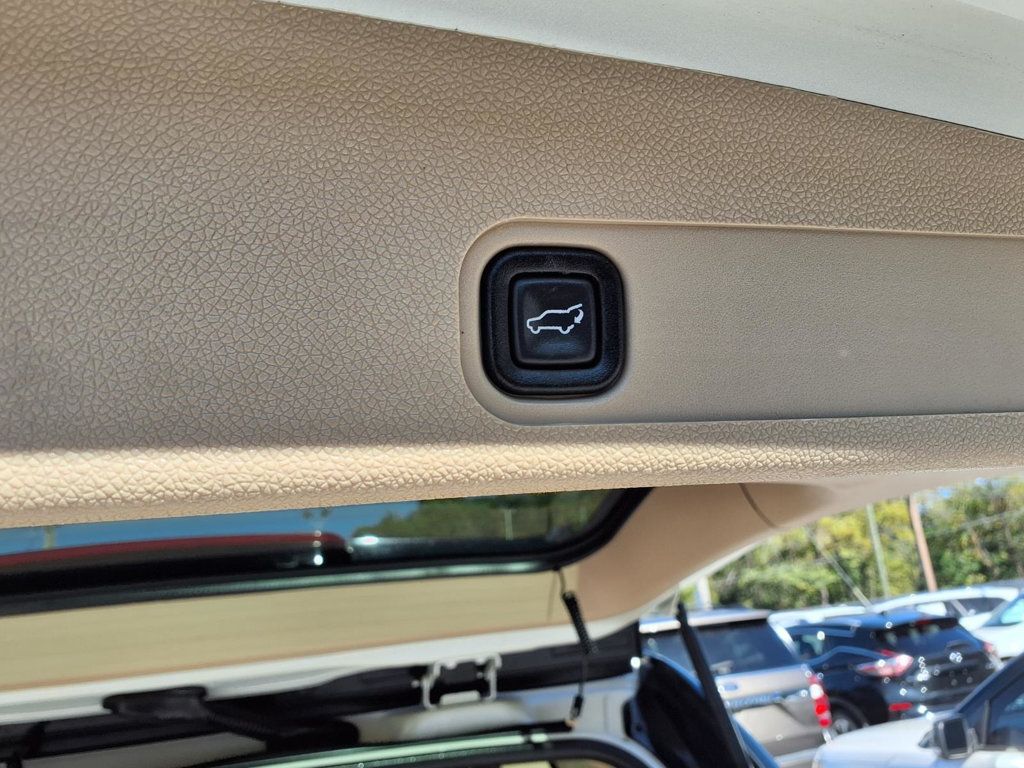 GMC Yukon XL photo 24