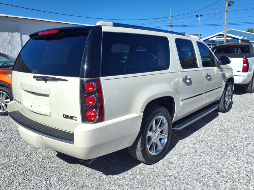 GMC Yukon XL photo 3