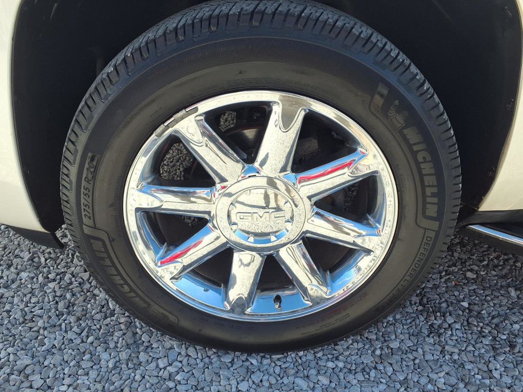 GMC Yukon XL photo 6
