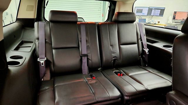 2014 GMC Yukon XL AWD 4dr Denali w/ Sunroof, Nav & Rear DVD Entertainment - 23087149 - 22