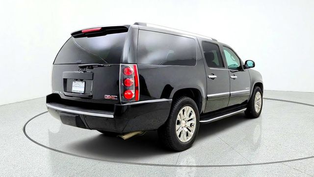 2014 GMC Yukon XL AWD 4dr Denali w/ Sunroof, Nav & Rear DVD Entertainment - 23087149 - 4
