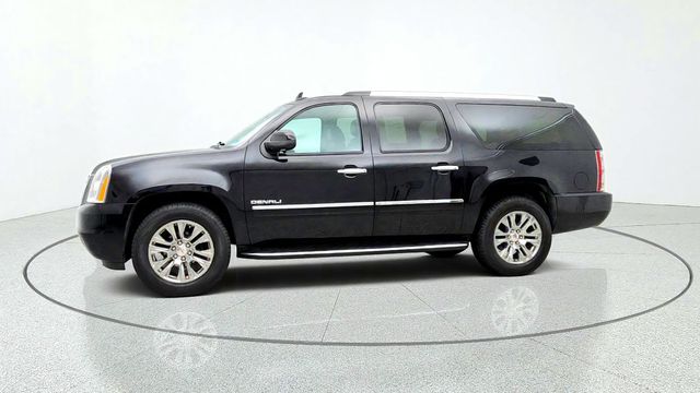 2014 GMC Yukon XL AWD 4dr Denali w/ Sunroof, Nav & Rear DVD Entertainment - 23087149 - 7