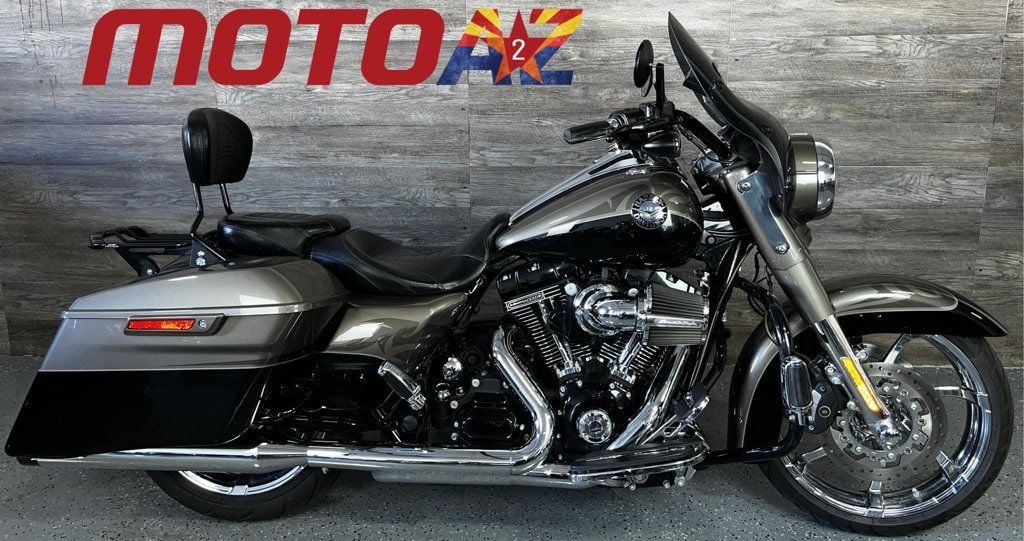 2014 Harley-Davidson FLHRSE CVO Road King LOW MILES! - 22574654 - 0