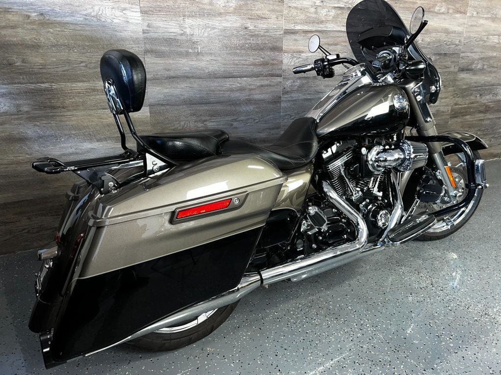 2014 Harley-Davidson FLHRSE CVO Road King LOW MILES! - 22574654 - 3