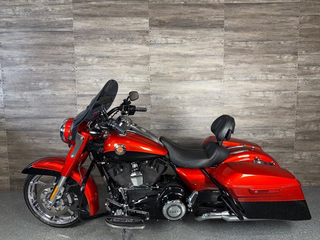 2014 Harley-Davidson FLHRSE CVO Road King LOW MILES! - 22982073 - 11