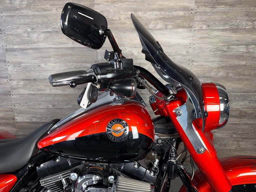 2014 Harley-Davidson FLHRSE CVO Road King LOW MILES! - 22982073 - 3