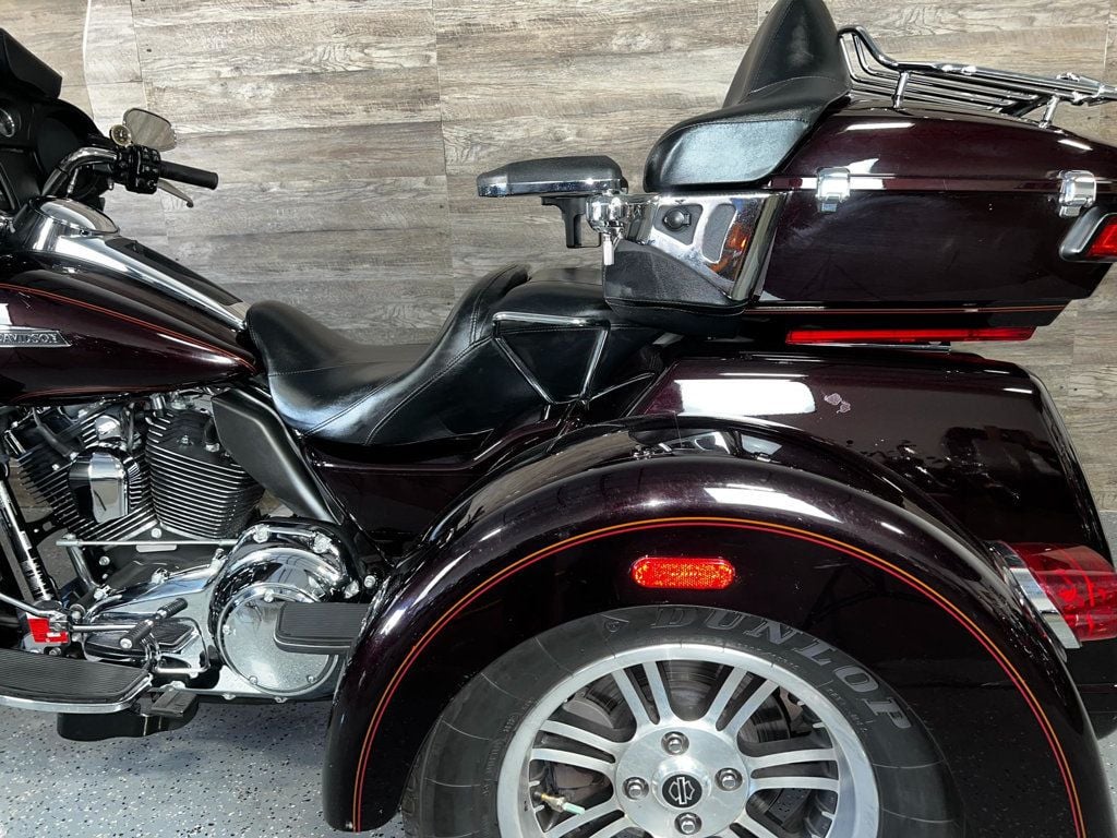 2014 Harley-Davidson FLHTCUTG Triglide Ultra Classic LOW MILES! - 22668435 - 13