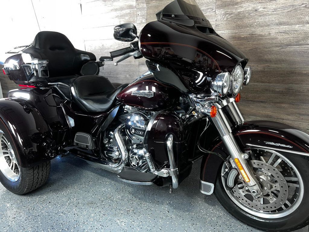 2014 Harley-Davidson FLHTCUTG Triglide Ultra Classic LOW MILES! - 22668435 - 1