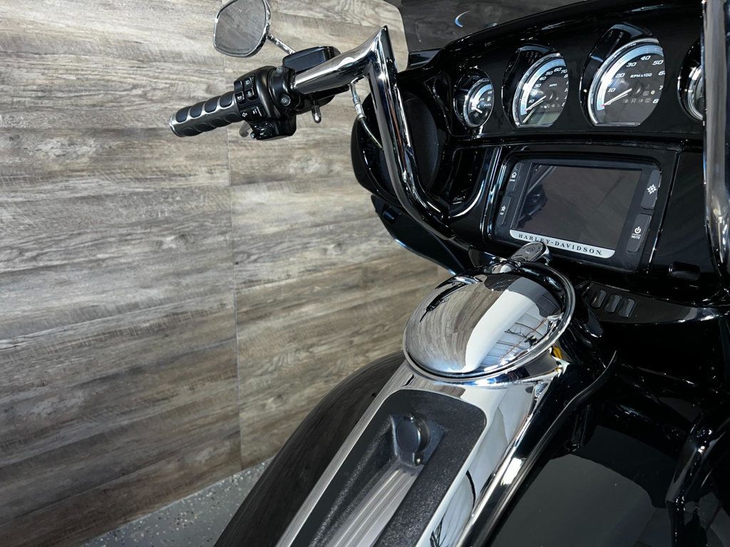 2014 Harley-Davidson FLHTK Electra Glide Ultra Limited SUPER CLEAN! - 22344789 - 6