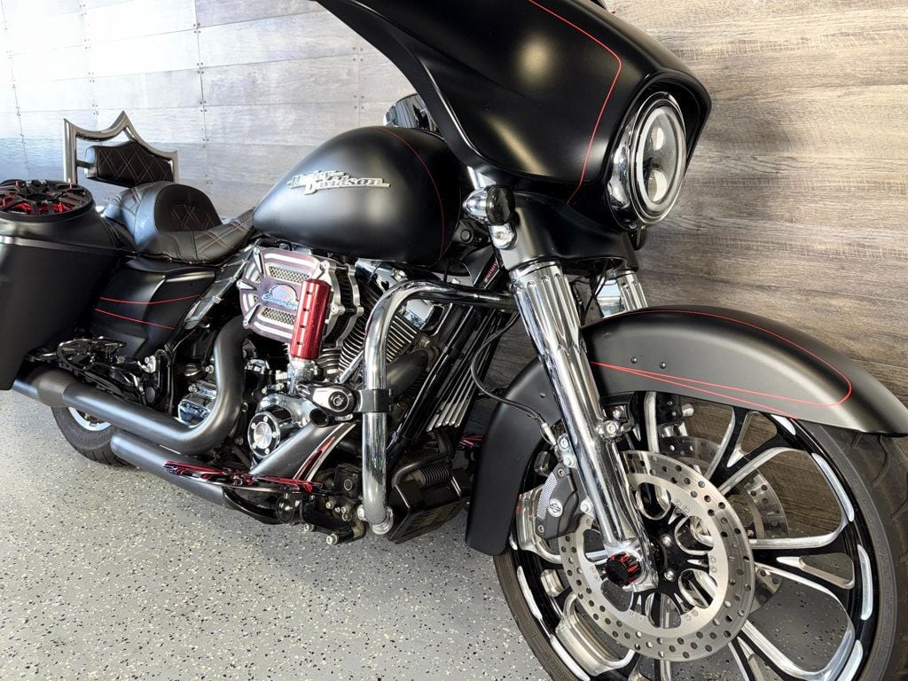 2014 Harley-Davidson FLHXS Street Glide Special Custom! - 22953981 | Video 2