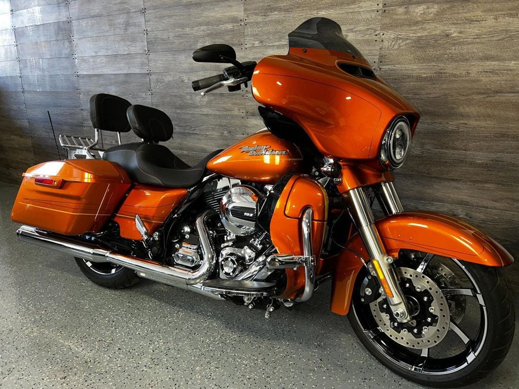 2014 Harley-Davidson FLHXS Street Glide Special One Owner! - 22775767 - 1