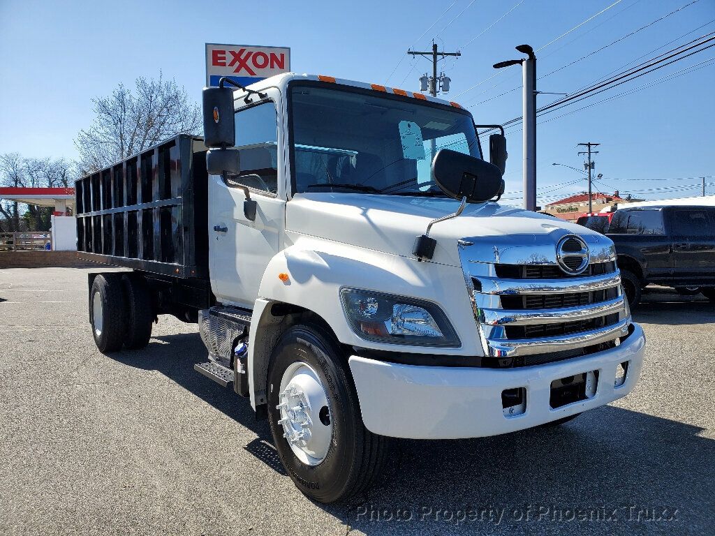 2014 Hino Conventional Type Truck photo 3