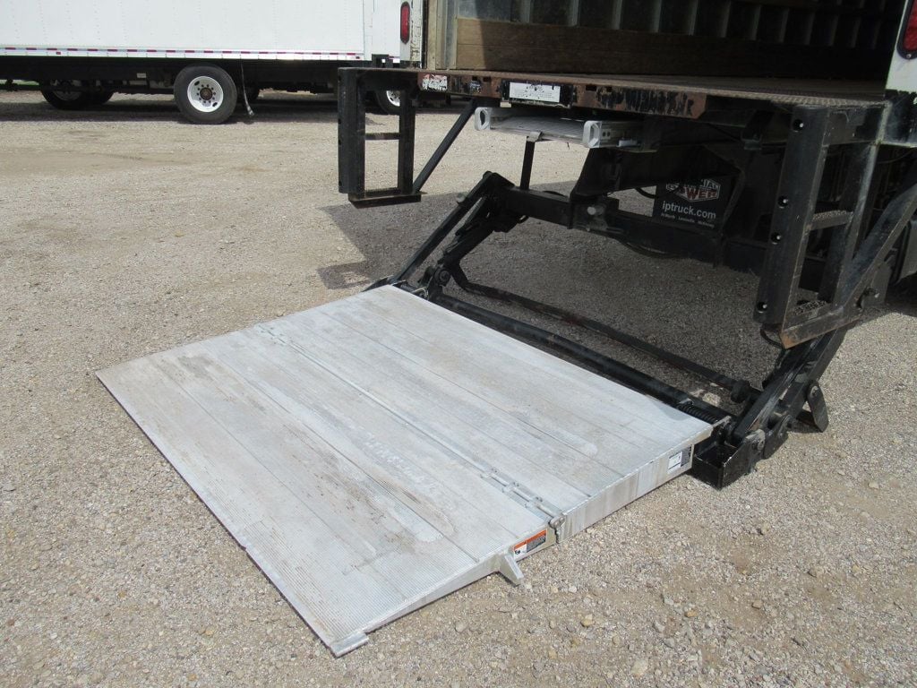 2014 HINO 268A (26ft Box with Gate and Pull Out Ramp) - 22381189 - 13